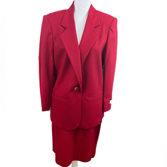 🔥🔥Women's SAG HARBOR Red 100% Wool 2 Pc Jacket & Skirt Suit Skirt 12 Jkt 10p - Picture 1 of 5